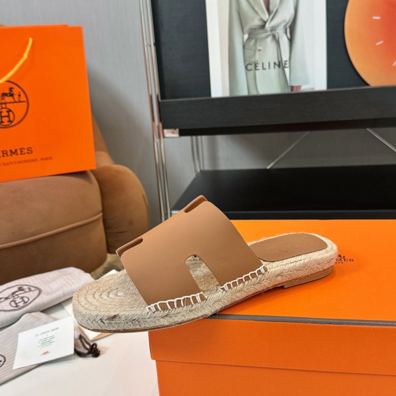 H**mes slippers